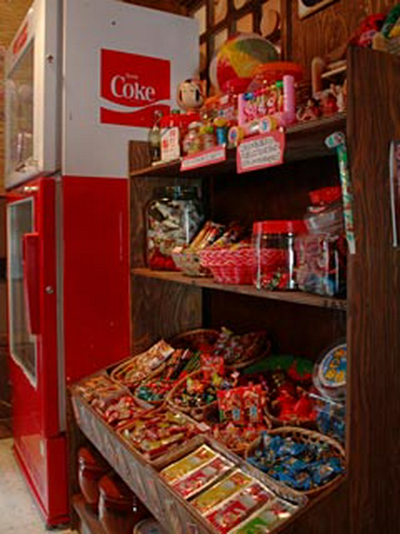 駄菓子もどうぞ♪