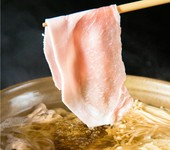 山椒と黒七味のピリ辛味のしゃぶしゃぶ鍋