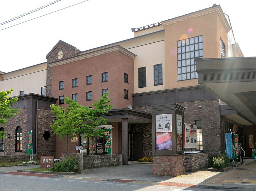 外国人もよく来店。海外でも評判の「飛騨牛を堪能できるお店」