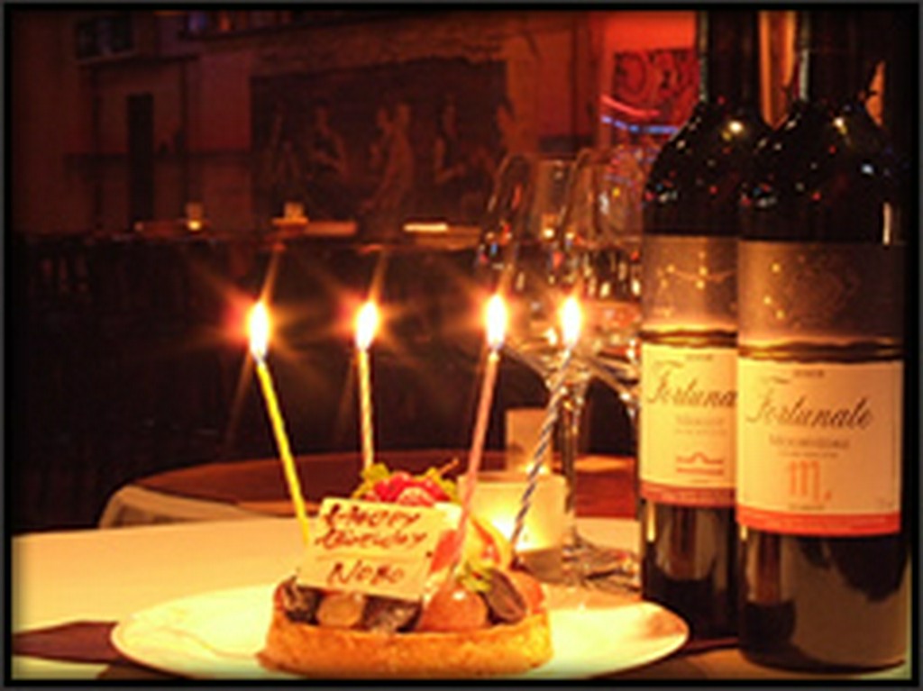 記念日にコース料理をご注文頂くと主役の星座ワインをプレゼント