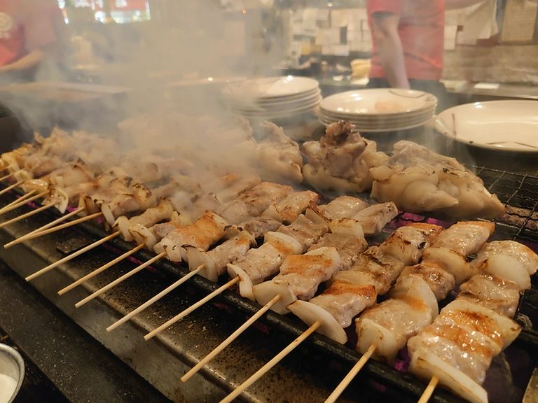 豊富な種類の絶品焼鳥を心ゆくまで堪能してしてください！