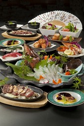 お手軽価格で、新鮮な刺身から、牛ローストまで付いた喜楽コースが登場!!
