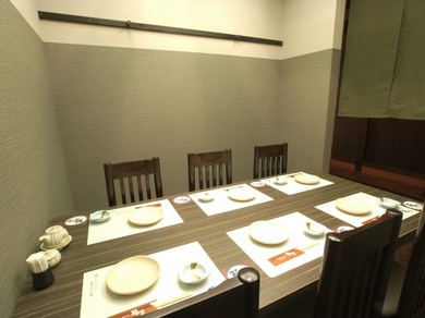 函館近海を中心に新鮮な活魚介を使った贅沢なお料理でおもてなし