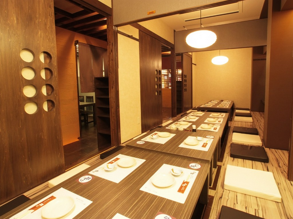 ゆったり大人数ご対応可能なお座敷ご用意しております！