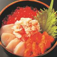 【おすすめ】雅家丼（うに・いくら・ほたて・かに）