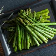 シンプルだが普段は味わえないカタチで提供しています。