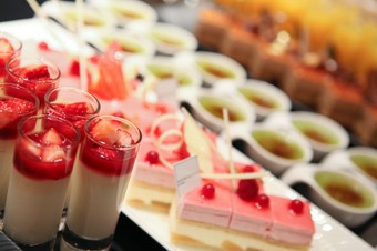 季節の繊細な彩りで演出されたデザート『デザートアトリエ』