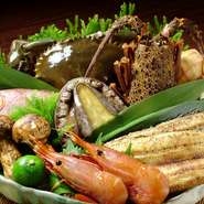 浜名湖と遠州灘の魚介類を中心に、こだわりの食材を一番美味しい食べ方でご堪能いただけます。