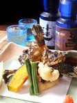 サクッ！パリッ！と揚がった骨とホッコリと揚がった身のコラボレーションが絶妙です。