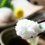 関西の夏祭りにハモは欠かせない存在ですが、遠州灘沖の漁獲量の約9割は関西に出荷されるほど有名です。