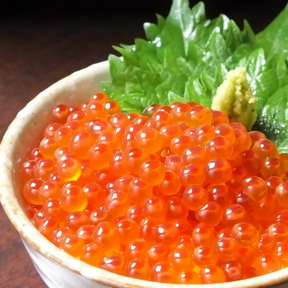 うにイクラ丼　【豪快に召し上がるのが最も美味しい食べ方です】