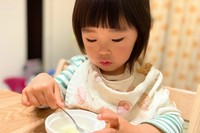【対象年齢は小学校低学年ぐらいまで】
(Aランチ)2200円《税込》
(Bランチ)3300円《税込》
大人ばかり贅沢して『ずるぅい~』とおっしゃる、お子様やお孫さんのために【ワンプレート料理】をご用意します。
