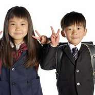 【対象年齢は小学校高学年ぐらいまで】

大人の料理では多すぎる～。でもお子様ランチでは物足りないという育ち盛りの『お兄ちゃん』や『お姉ちゃん』にぴったりの【お子様会席膳】です。