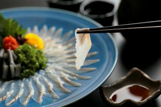 浜松に来たら　【浜名湖うなぎの刺身】　を食べてください！