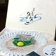 
お客様より大変ご支持をいただいている　【うなぎの刺身】　をご贈答用に送ってみてはいかがですか？