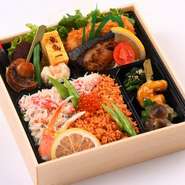 少しリッチなお弁当をご用意しました。
会議やご接待などでぜひ御利用ください。