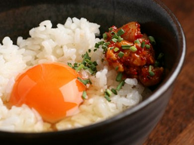 こだわり卵のスペ玉ごはんも大人気商品です！