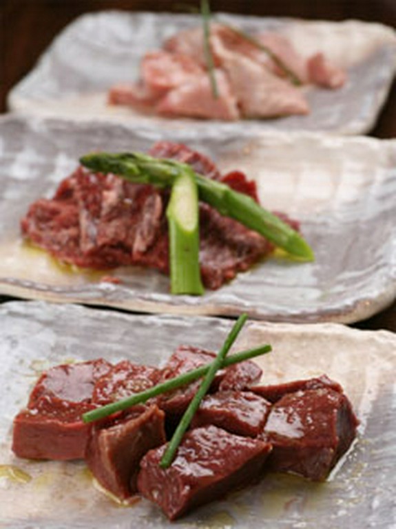 新鮮でとってもおいしいお肉をたくさん揃えてます！