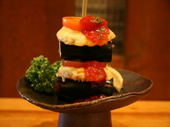 手作りつくねとナスのチーズ重ね焼き