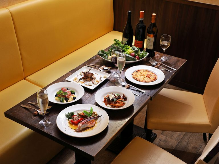 1日一組限定¥4000、8名様より1スペース貸切(40名様まで)