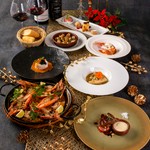 シェフ考案のびいどろ定番料理とクリスマスシーズンならではの特別料理とのスペシャルラインナップです。
