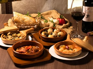 国内産、及びスペイン産の食材を使用