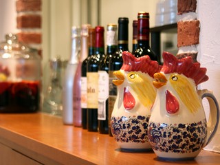 スペイン風白壁と小物やインテリアが演出する本場の空気