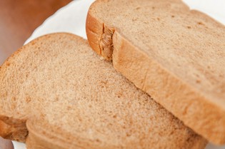数ある黒糖パンの中から選りすぐった自慢のパン
