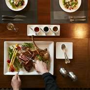 【ミートプラッター】鶏！牛！豚！全てのお肉が愉しめる贅沢グリルプラン