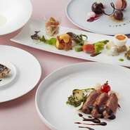 Please Choose One Menu Each
※1 品ずつお選びください。
※入荷状況により食材の変更があります。
表示料金は消費税・サービス料込となっております。