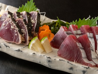 生かつおのタタキ・塩タタキ　各1,540円～1,870円（税込）