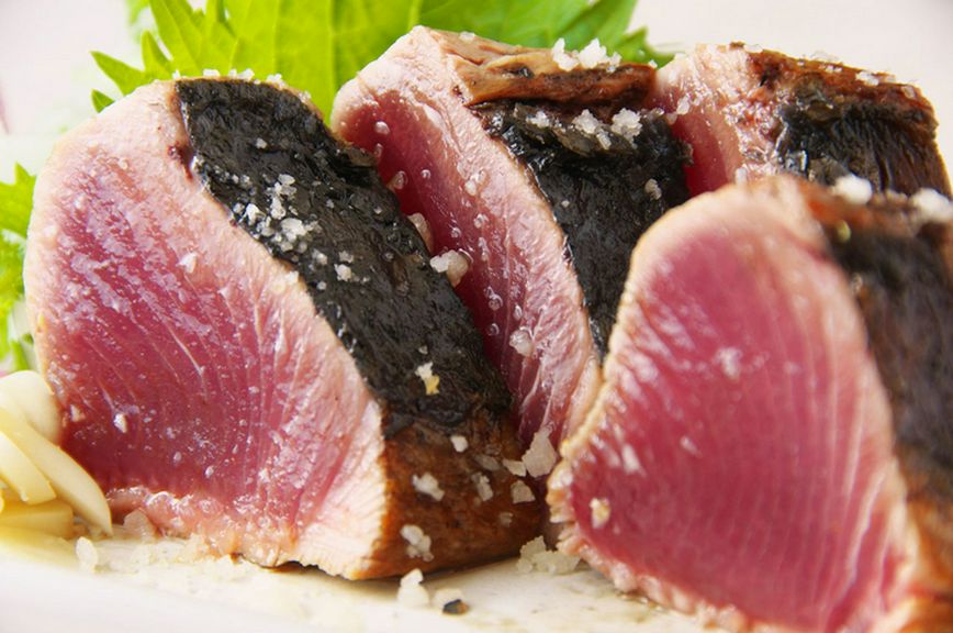 高知のかつおのタタキ