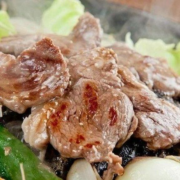 人気?1。ジンギスカン食べ飲み放題コース。4名様よりご利用頂けます。三日前までの予約をお願いします。