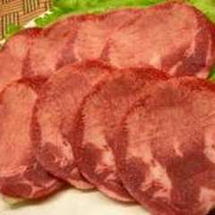 霜降り牛たん　１人前1300円