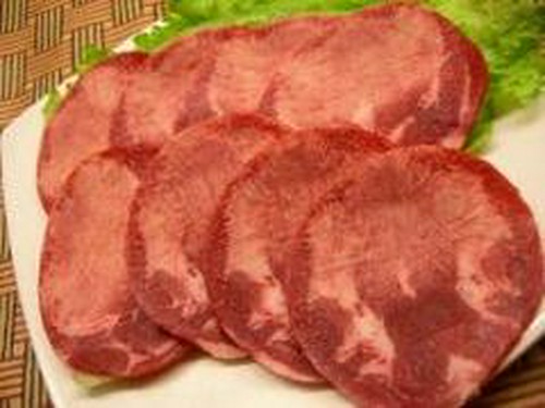 霜降り牛たん　１人前1300円