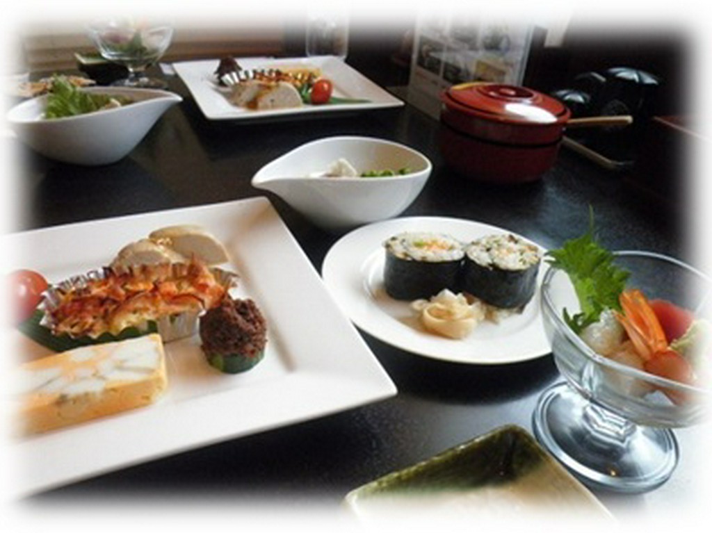 ご法事、町内会、お茶会、サークル、女子会、お友達同士のお食事に…。