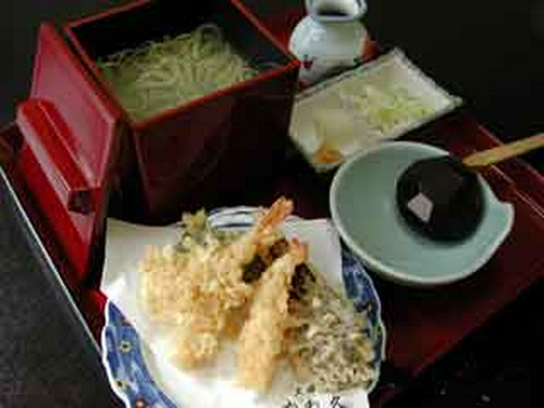 シンプルですが、ちょっと贅沢な「天ぷら釜上げそば」