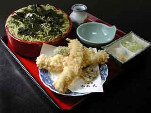 えび天とはひと味違った触感と風味が楽しめます「あなご天重」