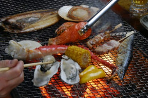 素材の味をそのままに。炉端炭火で炙ってお召し上がり頂けます。