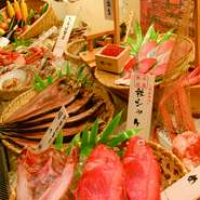 姉妹店【鮭番屋】では宅配サービスをしております。
釧路の海の幸をご自宅でお楽しみください。