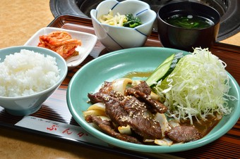 自家製の甘口タレと御飯がベストマッチ『ぶんか定食　ランチ』