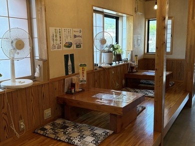ゆったりくつろげる座敷