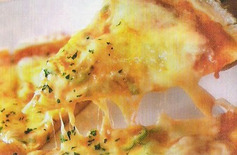 手作り薄焼きピザ！￥６００～