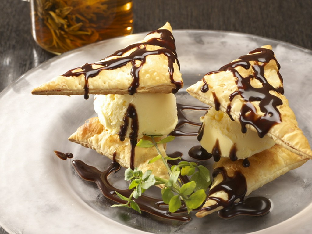 バニラアイスのミルフィーユ仕立て