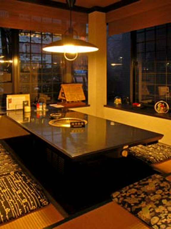 和を基調とした「堀ごたつ席」