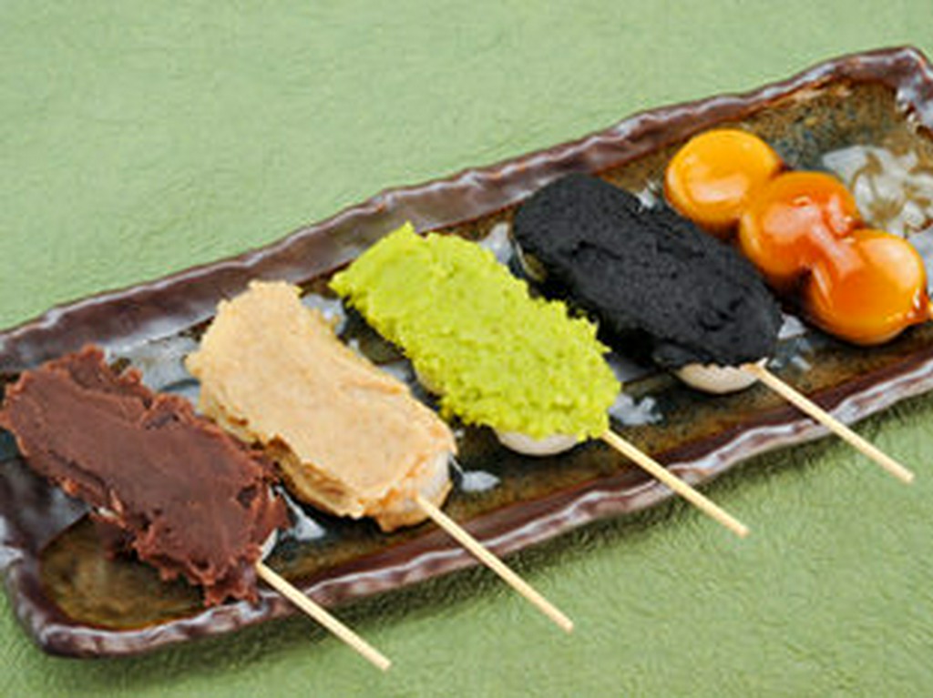 はな○五色団子（1本105円）