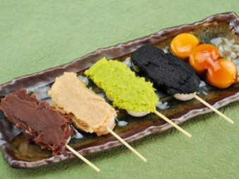 はな○五色団子（1本105円）