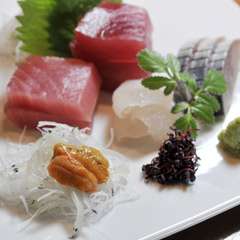 刺身の盛り合わせ（2人前）