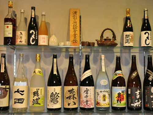 お料理に合わせ、店主のこだわりで選んでおります