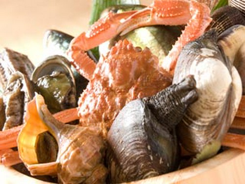 『新鮮魚介の数々』は旬を意識しています